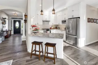 This is the kitchen everyone gathers in—completely reimagined with elevated finishes, clean lines, and a timeless Pacific Northwest aesthetic.