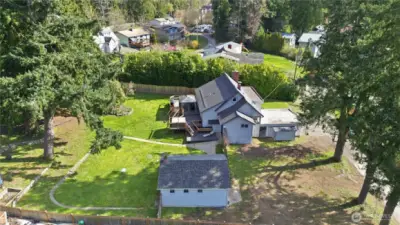 Look at this HUGE, private, fully fenced yard!