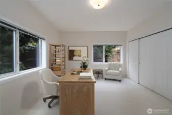 3rd bedrroom with virtual office ensemble