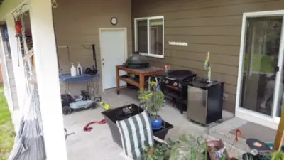 Covered patio to extend your outdoor living