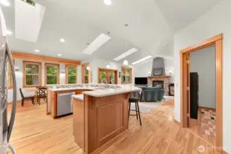 Open floor plan with vaulted ceilings