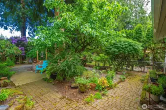 Your garden paradise is waiting. Hurry so you can enjoy summer here!
