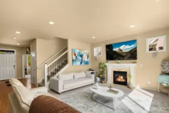 A comfortable and open floor plan with lots of light and privacy.