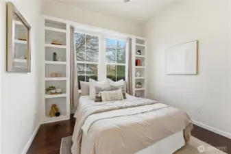 Main floor guest room or office