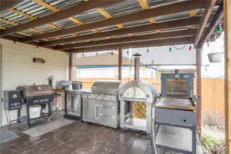 Outdoor Kitchen