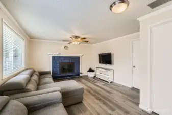 A ceiling fan adds additional comfort.
