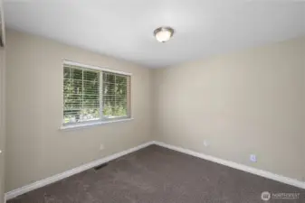 2nd BR - new carpet,