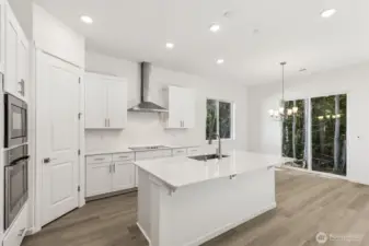 ***Actual Home *** Kitchen and dining area