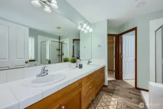 5 pieces master bath