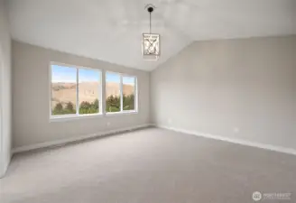Nice sized room with high ceiling