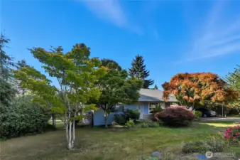 Such a great Rambler home for the developer. Beautifully kept and new roof! Live in this home while you delvelop the second lot or 2 ADU's (buyer to verify)