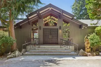 1.1 miles from downtown Granite Falls and less then 10 miles to frontier village Lake Stevens