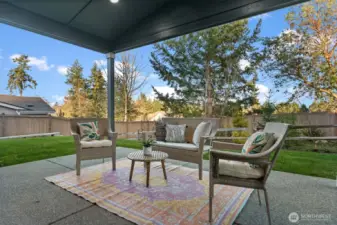 Covered patio that is very private