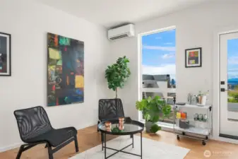 Sky lounge or 3rd bedroom