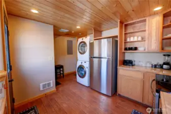 Shared kitchen for Pet Suites guests