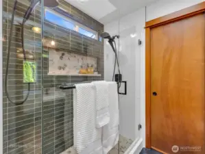 Double showerhead walk in shower is a dream