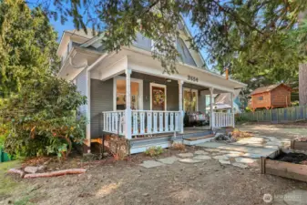 Front patio -virtually destaged
