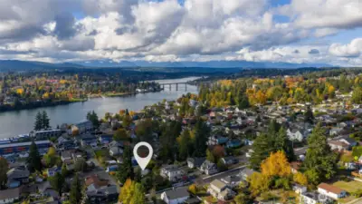 Beautiful Manette, nestled in Lower East Bremerton - where small-town charm meets easy access to city life. From here, you’re just a quick hop to the Seattle ferries and also perfectly positioned for weekend adventures over on the Olympic Peninsula. It’s that rare spot where convenience and character come together - home sweet home!