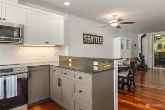 Amazing newer kitchen with upgraded countertops and appliances