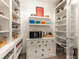 Walk-In Pantry – Plenty of storage space for all your kitchen essentials.