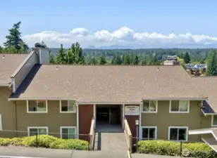 Spectacular views! 2BR 2BA condo offers everything