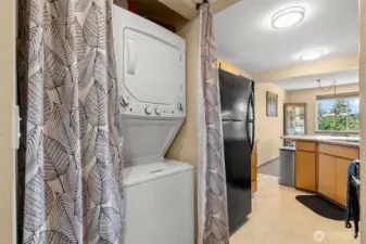 Newer in-unit washer and dryer