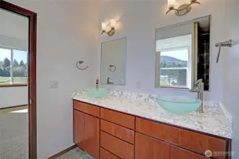 ensuite - full bathroom