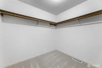 Walk-in Primary Suite Closet