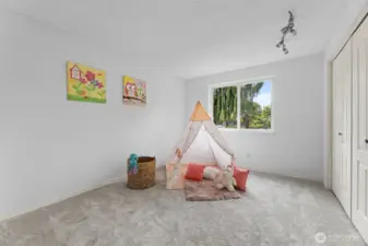 2nd Bedroom Upstairs