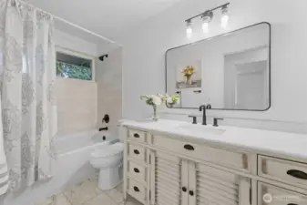 Full Bathroom Upstairs