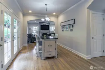 Additional eating space