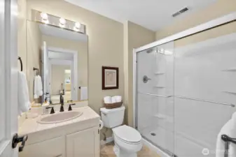 Upstairs Hall Bathroom