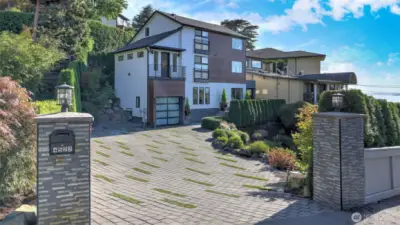 Generous driveway with ample parking.