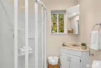 (this image virtually staged)