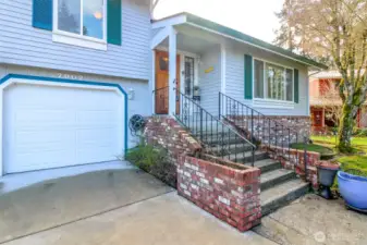 Extra large 2 car garage