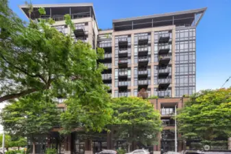 With its striking architecture and expansive windows, Mosler Lofts stands as an iconic building in the heart of Belltown. The sleek, contemporary design is complemented by tree-lined streets and easy access to nearby attractions like the Seattle Center, Space Needle, and Olympic Sculpture Park. Built green and LEED certified.