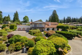 1.23 acre Innis Arden estate