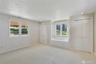 Secondary bedroom
