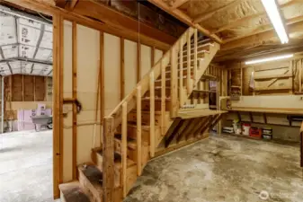 Shop space in the detached garage/shop