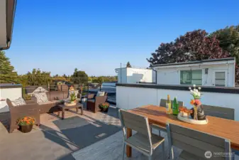 Lots of room on the deck for entertaining - dinners on the deck.