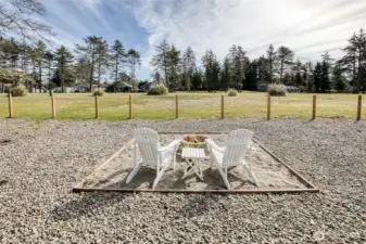 Enjoy your firepit while watching golfers, deer, and eagles!