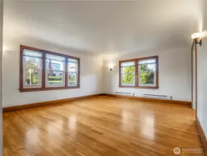 This Huge Living room faces West