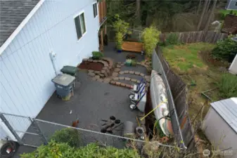 Terraced side yard oasis