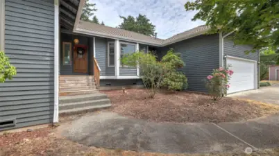 Welcome to this private & well-maintained home in Kent. Enjoy single story living, this home offers the perfect blend of comfort & functionality. The open-concept main floor features a spacious kitchen w/plenty of space to gather & entertain. Vaulted ceilings and walls of windows bath the living room in natural light. Retreat to the spacious primary w/a W/I closet & private en-suite. Enjoy 3 generously sized guest bed, plus full guest bath allowing space for everyone! Step outside to enjoy the large backyard w/patio—perfect for summer BBQs or quiet evenings under the stars. Located just minutes from Kent Station, schools, parks, & commuter routes, convenience is right at your doorstep. No HOA & Pre Inspected for your peace of mind!
