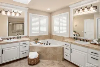 5-piece Primary Ensuite