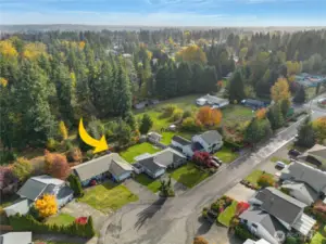 Welcome to this quiet quaint cul de sac where the owner couldn't say enough good things about the neighbors!