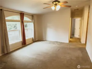 Large windows and vaulted ceilings