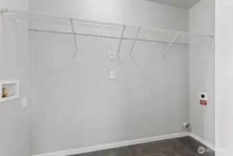 Photographs are for illustrative purposes only. Features, finishes, interior/exterior colors, landscaping and floorplan shown may vary from actual homes built.