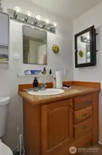 Unit B - Bathroom
