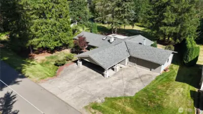 Large Private lot with plenty of parking for RV, trailer or boat.